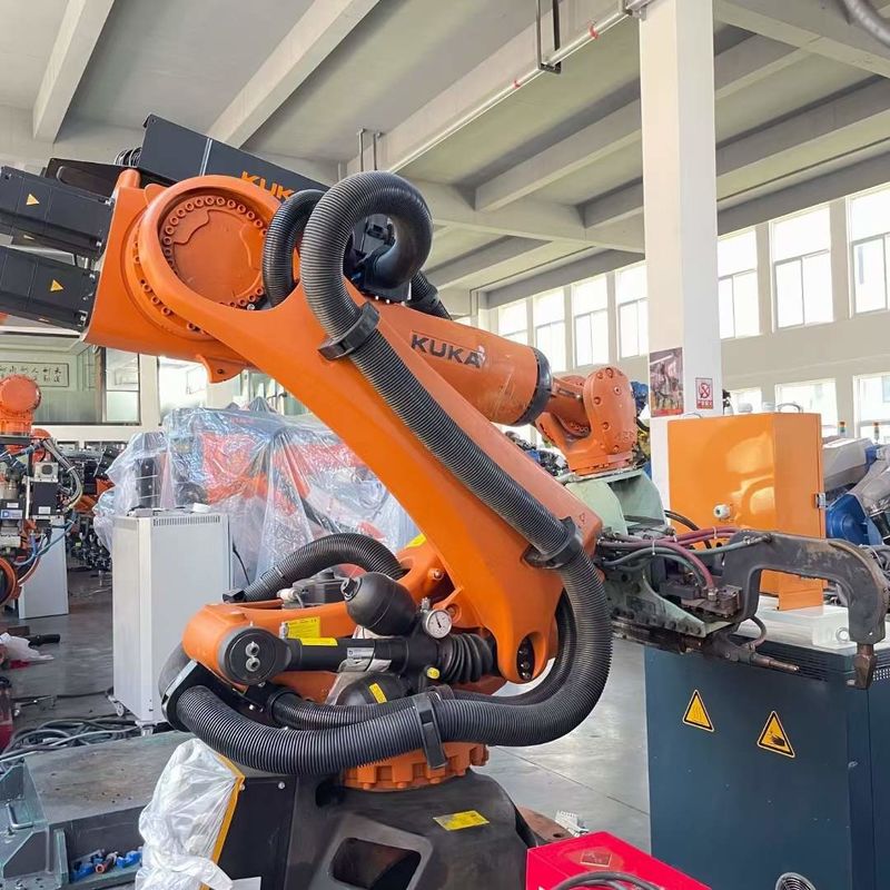 KUKA KR210 R3100 Промышленный робот 6-осевой роботовой руки с 210 кг полезной нагрузки и 0,06 мм повторяемости