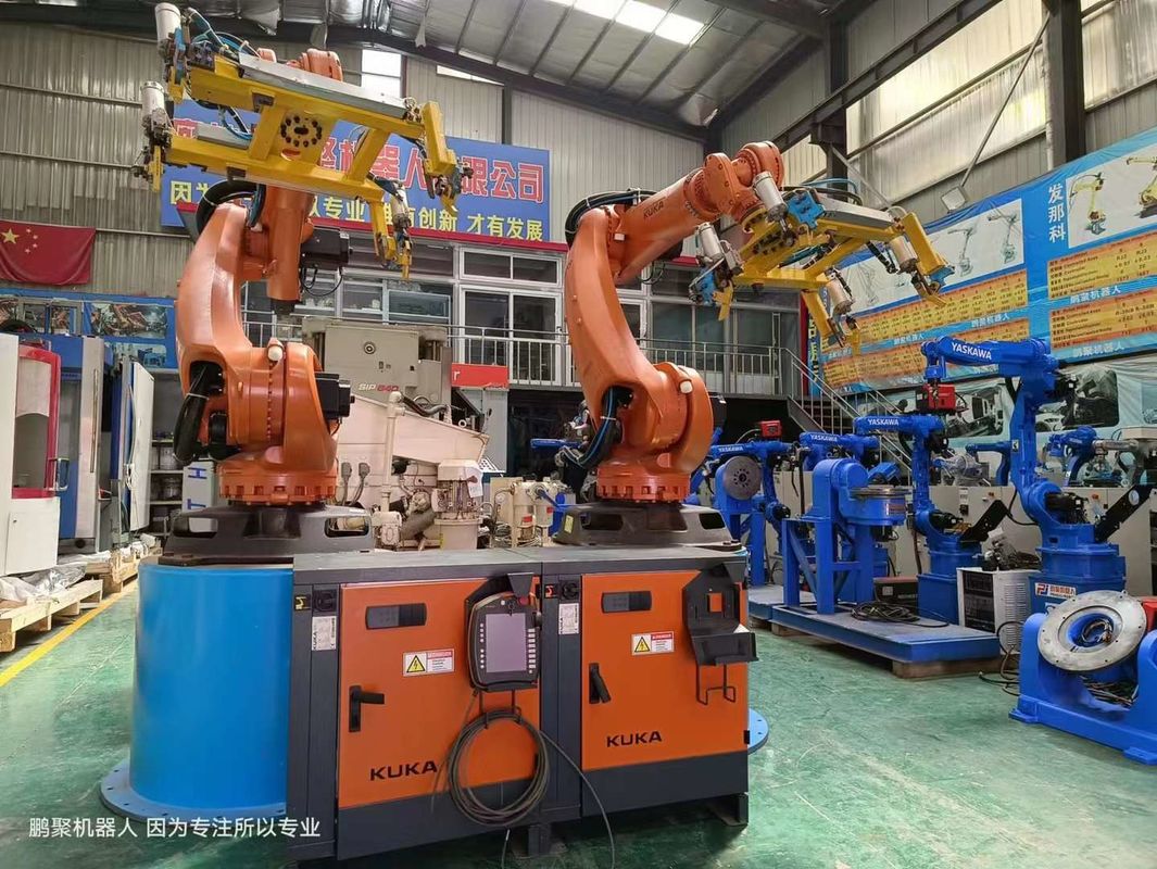 Рука робота заварки пятна руки KUKA KR240R2900 подержанной 6 оси промышленная используемая робототехническая