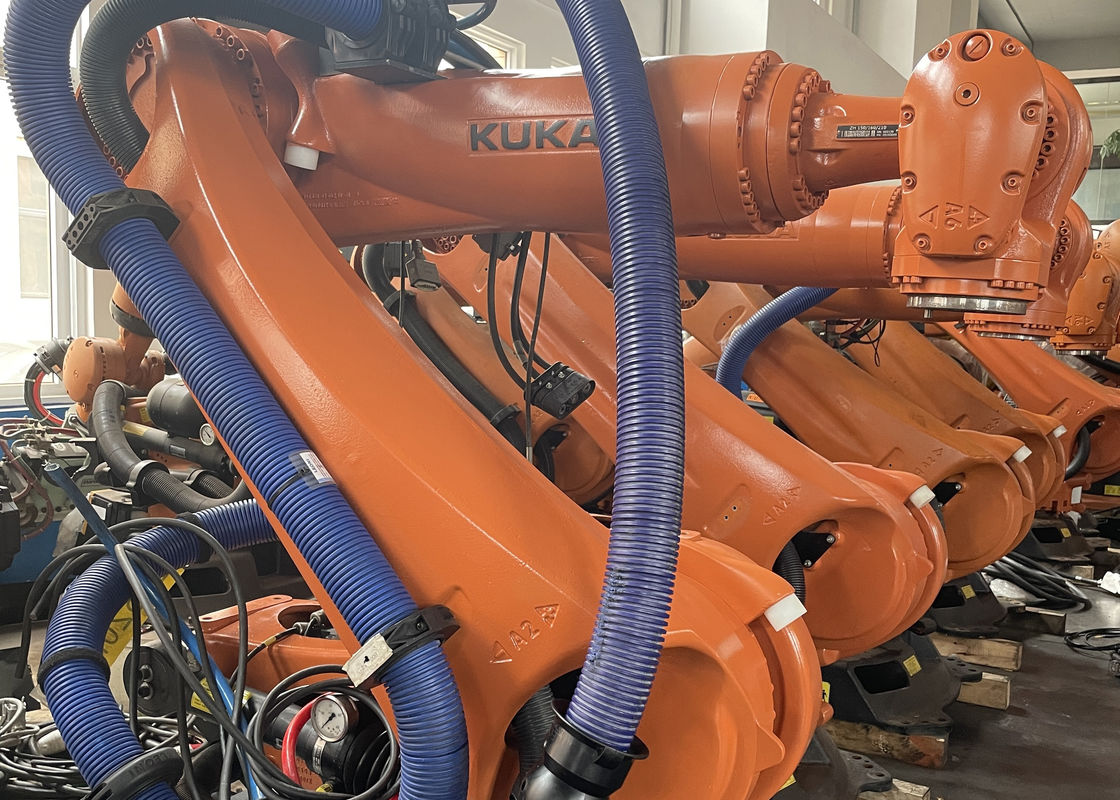 Точный KUKA KR210 R2900 Промышленный робот 210 кг полезной нагрузки и 2900 мм для резки нагрузки и обработки материалов