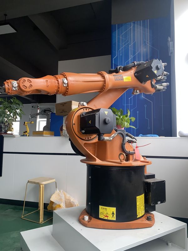 Kuka KR16-3 16 кг полезной нагрузки 1611 мм достижения Программирование потолок монтаж сварочный робот для гибкой и дуговой сварки сборки покрытия режущей машины загрузочной машины