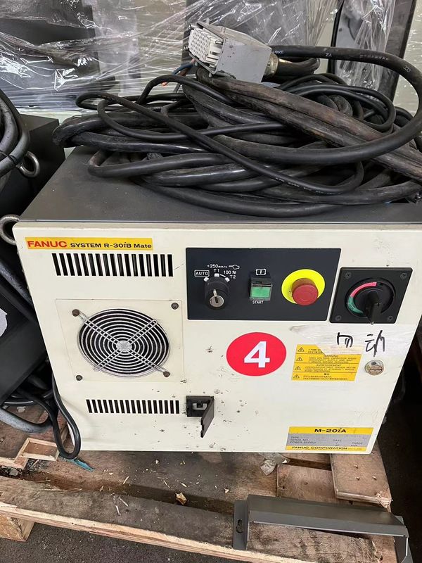FANUC M-20iA/10L, 10 кг полезной нагрузки, 2009 мм дальности действия, роботы для обработки материалов сварки с дугой, роботы для обработки машин, загрузка