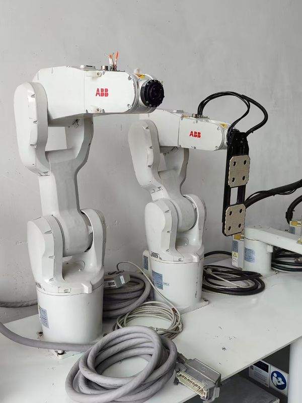 ABB IRB 1200 (5/0.9) Робот для обработки деталей, полировки, измерения, сборки деталей
