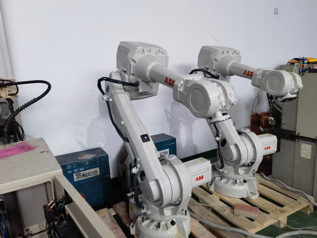 IRB 4600-60/2.05 6-осевая роботизированная рука 60 кг полезной нагрузки и 2050 мм протяженности для монтажа добавки изготовления