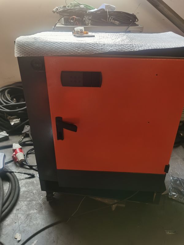 KUKA KR240 R2700 Prime KRC4 Controller 6-осевой робот-палетчик Идеальная комбинация 2700 мм достигает 240 кг полезной нагрузки