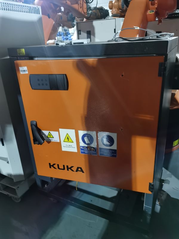 2033 мм достижения KUKA KR60-3 60 кг полезной нагрузки использованные роботы KUKA для обработки и сбора материалов