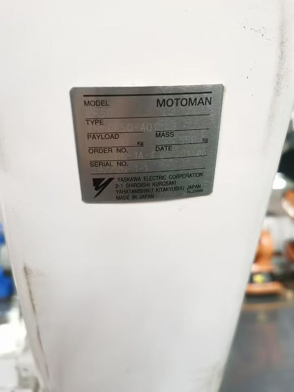 2061mm Reach CR50 XRC 50kg Полезный груз Motoman Арк сварочный робот для прессы натягивания и погрузки / разгрузки деталей