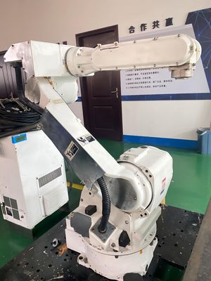 Мотоман CR20 - шестиосевой вертикально сдвинутый робот XRC, предназначенный для применения в чистых помещениях.