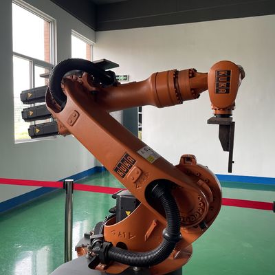 Использованные роботы KUKA KR16 Стенная установка 6 оси роботы для сварки дуги, роботы для сборки, роботы для сварки электронных лучей