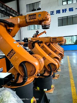 Контроллер KRC4 включен Использованные роботы KUKA KR60-3 60 кг полезная нагрузка 2033 мм Достижение для погрузки обработки резки и сборки