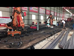 KUKA KR 16 L6 представляет собой робот-руку с низкой полезной нагрузкой.